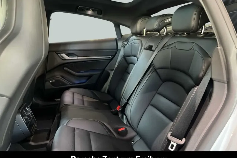 Porsche Taycan din 2025 cu 13.900 km - oferta POR252902 - foto 17