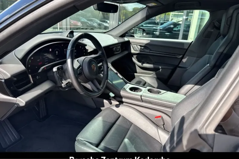 Porsche Taycan din 2023 cu 47.950 km - oferta POR252904 - foto 8