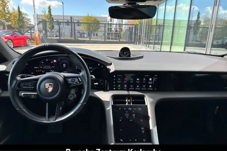 Porsche Taycan din 2023 cu 47.950 km - oferta POR252904 - foto 10