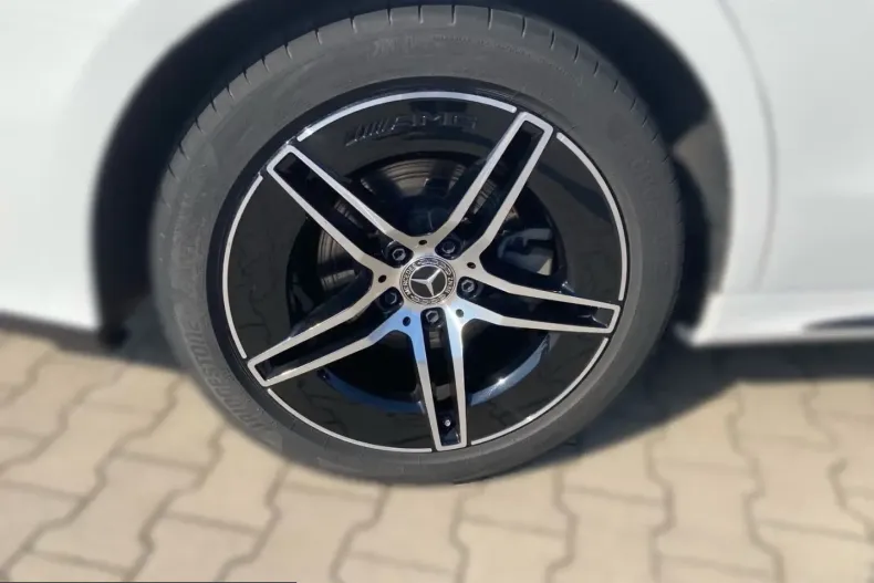 Mercedes-Benz E 200 (Clasa E) din 2025 cu 41.150 km - oferta MER252908 - foto 5