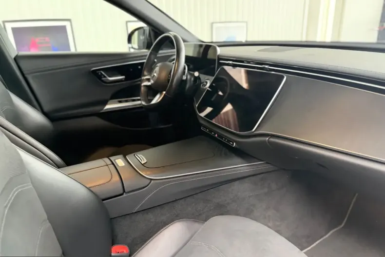 Mercedes-Benz E 220 (Clasa E) din 2024 cu 79.999 km - oferta MER252909 - foto 15