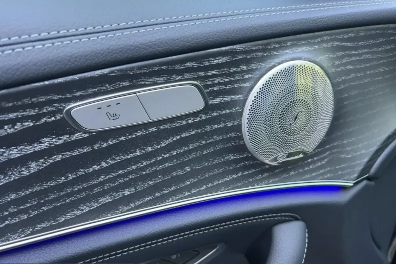 Mercedes-Benz E 300 (Clasa E) din 2023 cu 53.500 km - oferta MER252911 - foto 12