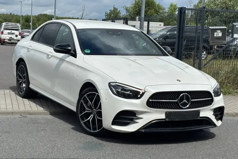 Mercedes-Benz E 300 (Clasa E) din 2022 cu 78.000 km - oferta MER252917 - foto 1