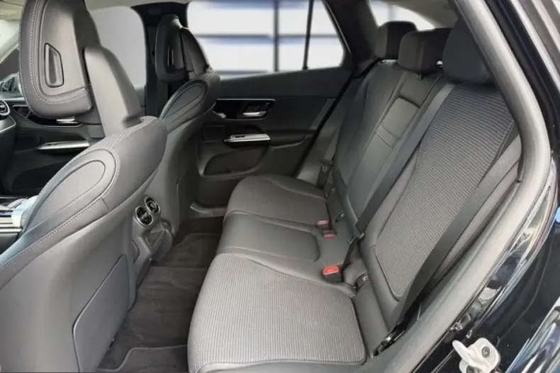 Mercedes-Benz GLC 200 (Clasa GLC) din 2024 cu 26.128 km - oferta MER252929 - foto 7