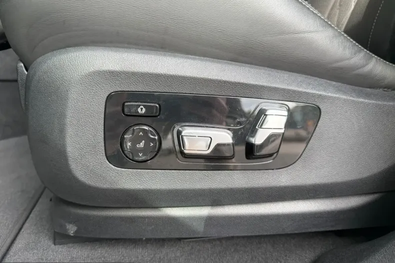 BMW X6 (Seria X) din 2024 cu 4.974 km - oferta BMW252937 - foto 16