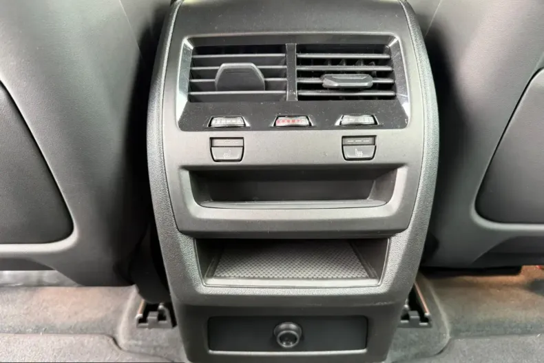 BMW X6 (Seria X) din 2024 cu 4.974 km - oferta BMW252937 - foto 30
