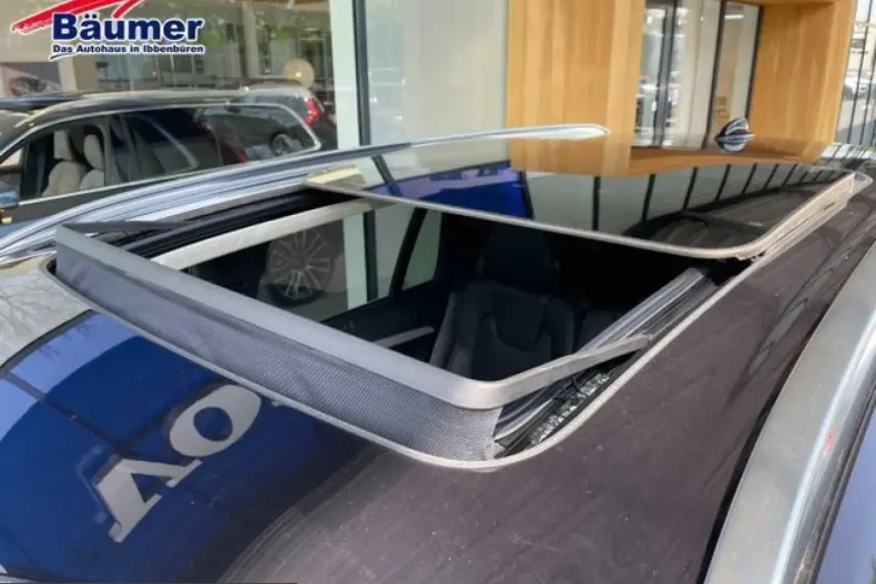Volvo XC90 din 2024 cu 1.275 km - oferta VOL252946 - foto 8