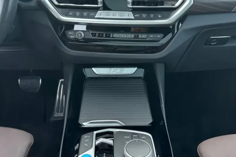 BMW iX3 (Seria X) din 2023 cu 96.750 km - oferta BMW252948 - foto 12