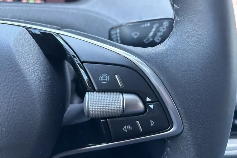 Skoda Enyaq din 2025 cu 5.491 km - oferta SKO252963 - foto 16