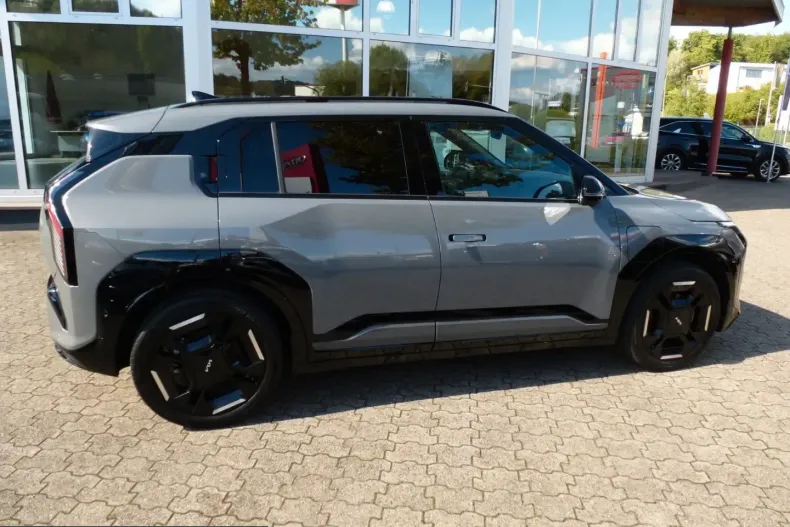Kia EV3 din 2025 cu 16.333 km - oferta KIA252968 - foto 6