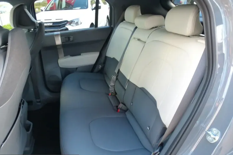 Kia EV3 din 2025 cu 16.333 km - oferta KIA252968 - foto 9