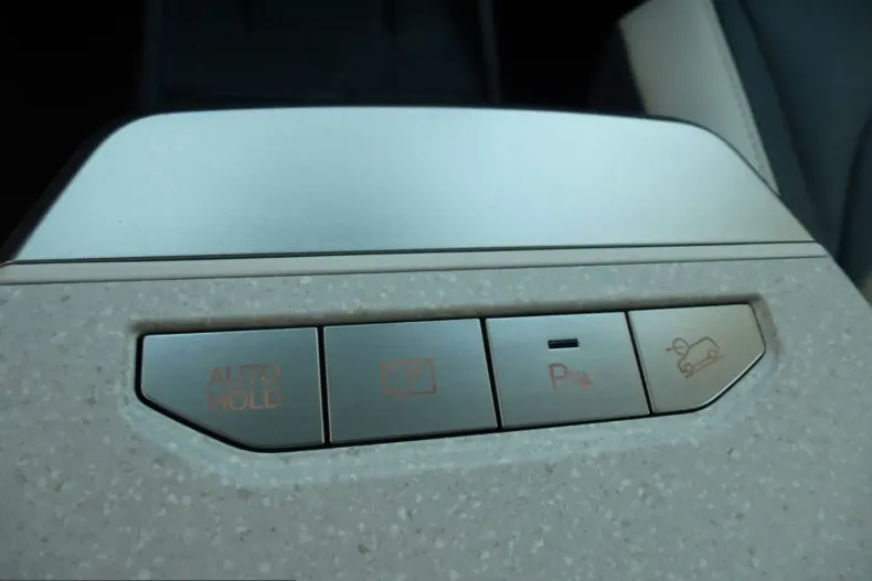 Kia EV3 din 2025 cu 16.333 km - oferta KIA252968 - foto 14