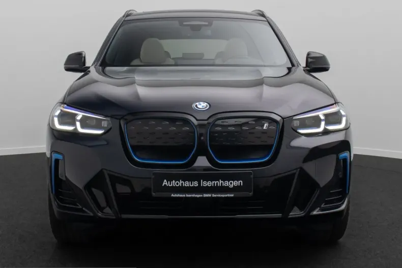 BMW iX3 (Seria X) din 2023 cu 61.153 km - oferta BMW252969 - foto 2