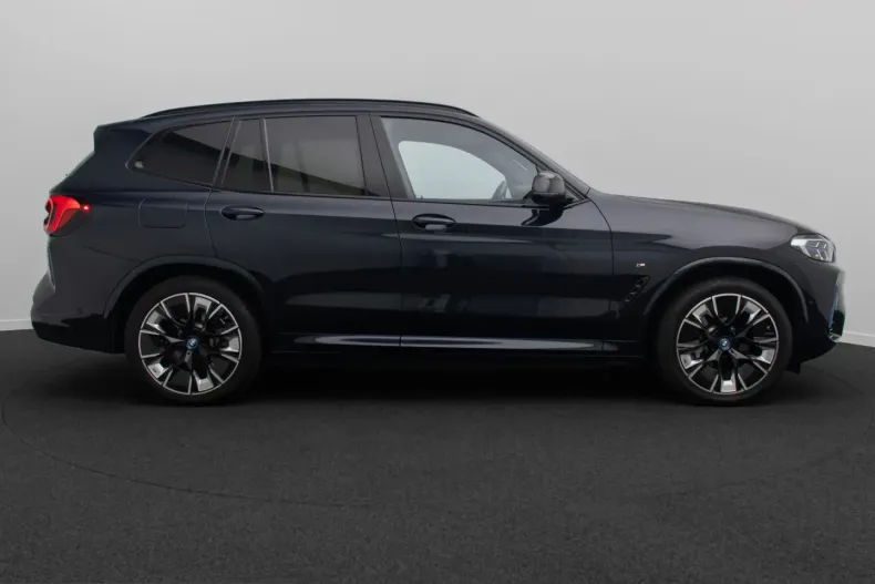 BMW iX3 (Seria X) din 2023 cu 61.153 km - oferta BMW252969 - foto 5