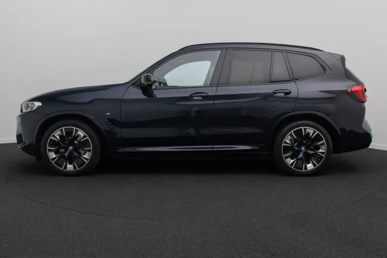 BMW iX3 (Seria X) din 2023 cu 61.153 km - oferta BMW252969 - foto 11