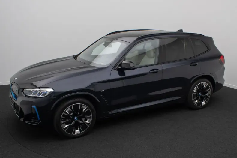 BMW iX3 (Seria X) din 2023 cu 61.153 km - oferta BMW252969 - foto 12