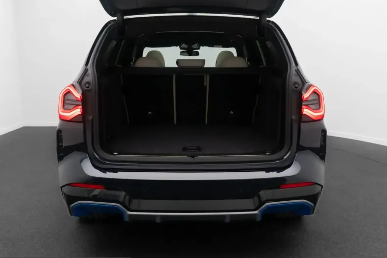 BMW iX3 (Seria X) din 2023 cu 61.153 km - oferta BMW252969 - foto 13