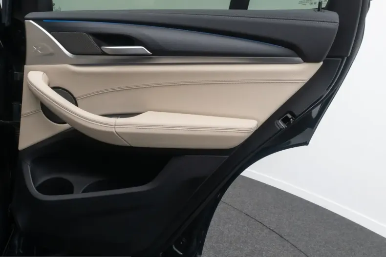 BMW iX3 (Seria X) din 2023 cu 61.153 km - oferta BMW252969 - foto 32