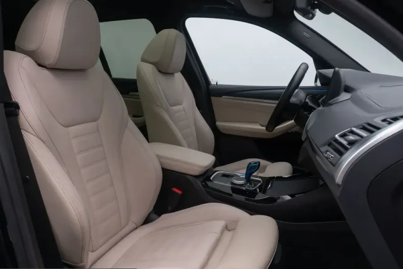BMW iX3 (Seria X) din 2023 cu 61.153 km - oferta BMW252969 - foto 36
