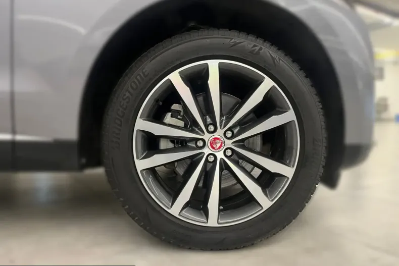 Jaguar F-Pace din 2023 cu 17.651 km - oferta JAG252970 - foto 7