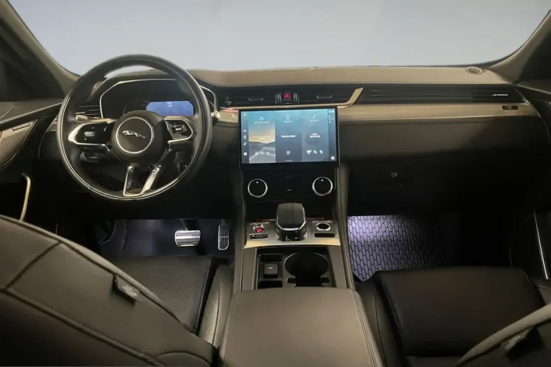 Jaguar F-Pace din 2023 cu 17.651 km - oferta JAG252970 - foto 8