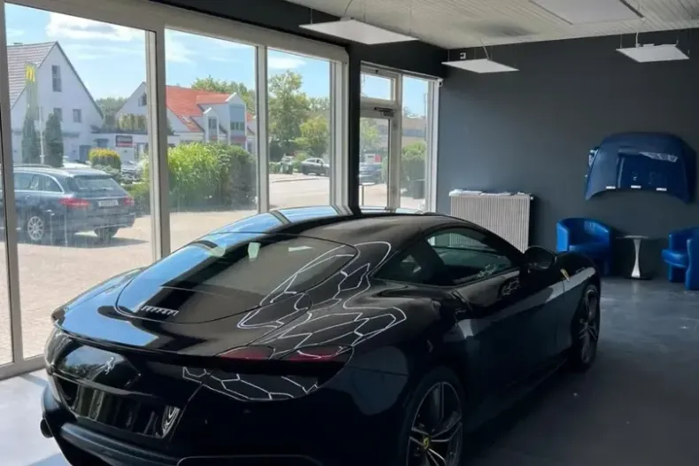 Ferrari Roma din 2023 cu 6.980 km - oferta FER252971 - foto 2