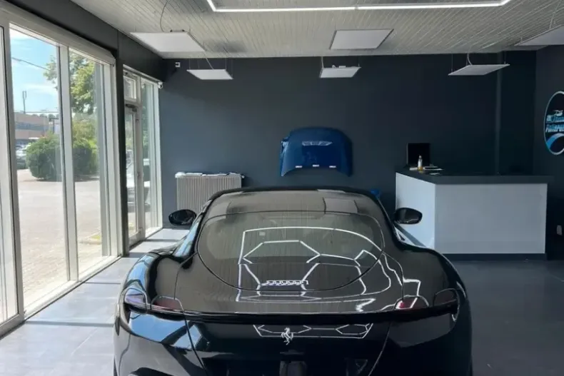 Ferrari Roma din 2023 cu 6.980 km - oferta FER252971 - foto 5