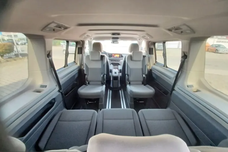 Volkswagen T7 Multivan din 2025 cu 19.400 km - oferta VOL252972 - foto 24