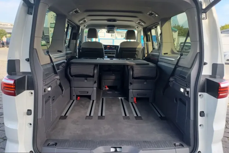 Volkswagen T7 Multivan din 2025 cu 19.400 km - oferta VOL252972 - foto 28