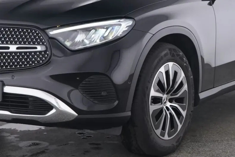 Mercedes-Benz GLC 200 (Clasa GLC) din 2025 cu 18.989 km - oferta MER252978 - foto 3