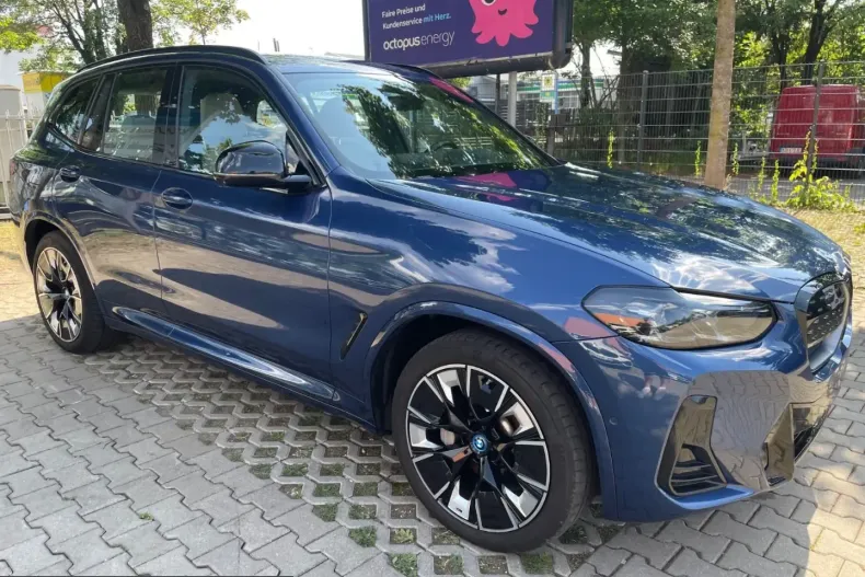 BMW iX3 (Seria X) din 2023 cu 79.000 km - oferta BMW252980 - foto 10