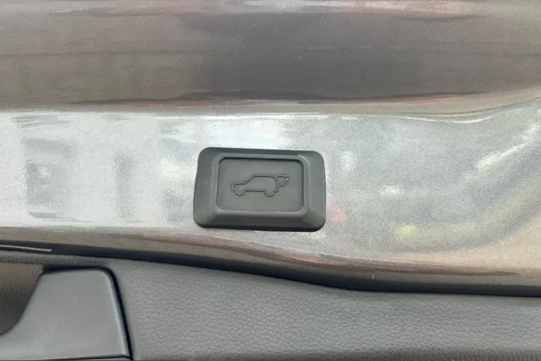 Toyota RAV4 din 2022 cu 68.449 km - oferta TOY252984 - foto 8