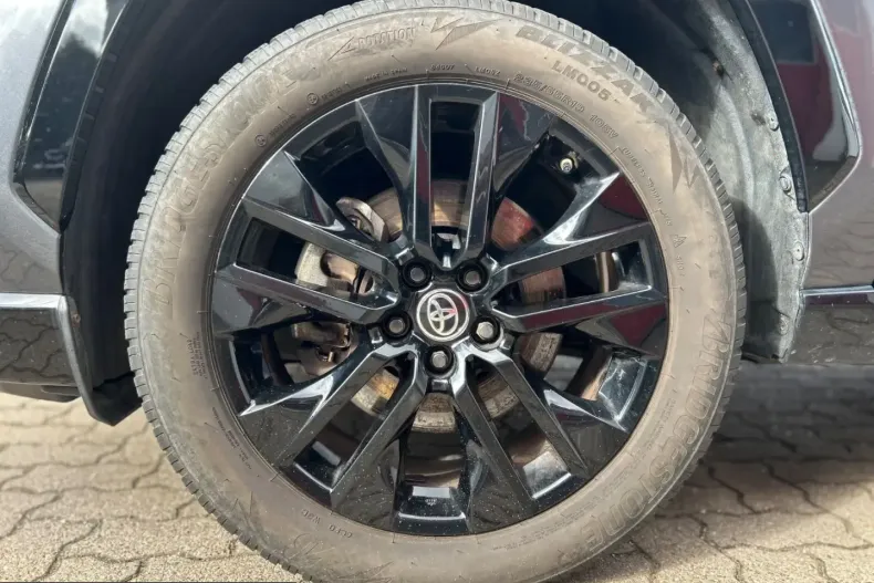 Toyota RAV4 din 2022 cu 68.449 km - oferta TOY252984 - foto 10