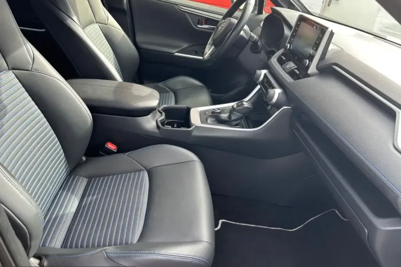 Toyota RAV4 din 2022 cu 68.449 km - oferta TOY252984 - foto 15