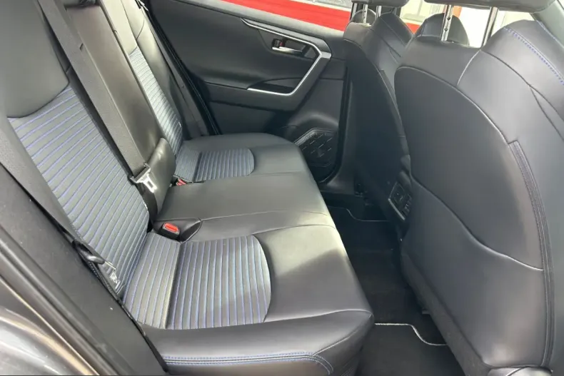 Toyota RAV4 din 2022 cu 68.449 km - oferta TOY252984 - foto 16