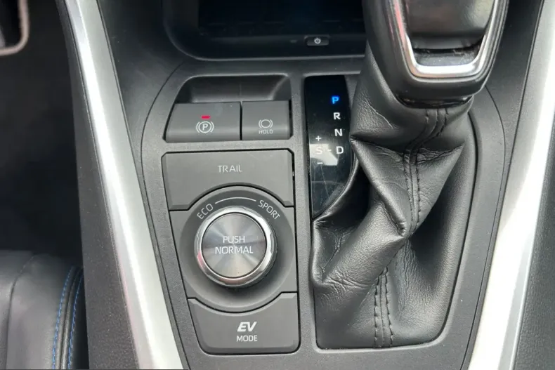 Toyota RAV4 din 2022 cu 68.449 km - oferta TOY252984 - foto 24
