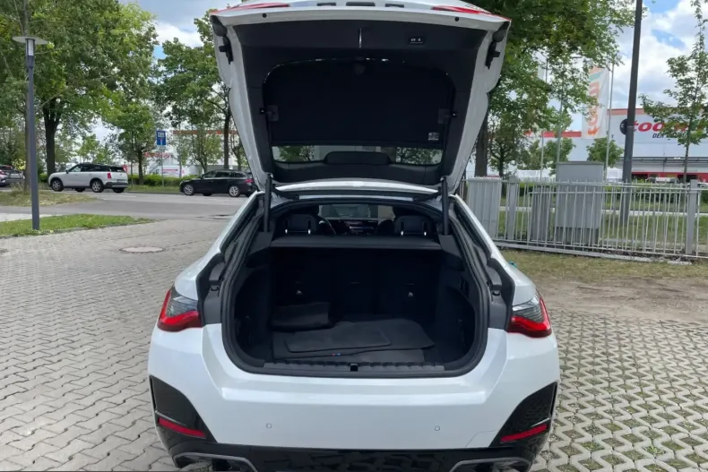 BMW i4 (Seria 4) din 2022 cu 74.000 km - oferta BMW252985 - foto 6