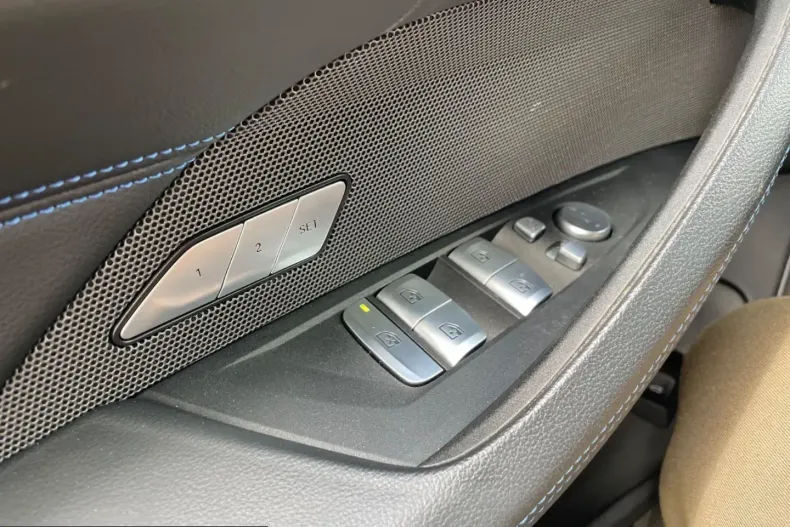 BMW i4 (Seria 4) din 2022 cu 74.000 km - oferta BMW252985 - foto 12