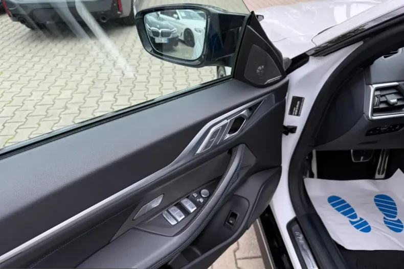 BMW i4 (Seria 4) din 2022 cu 74.000 km - oferta BMW252985 - foto 26