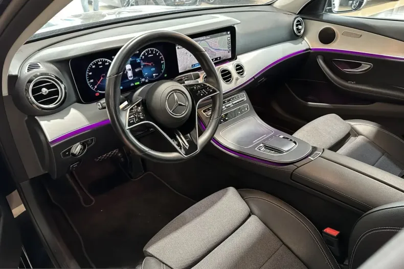 Mercedes-Benz E 300 (Clasa E) din 2022 cu 99.625 km - oferta MER252995 - foto 11