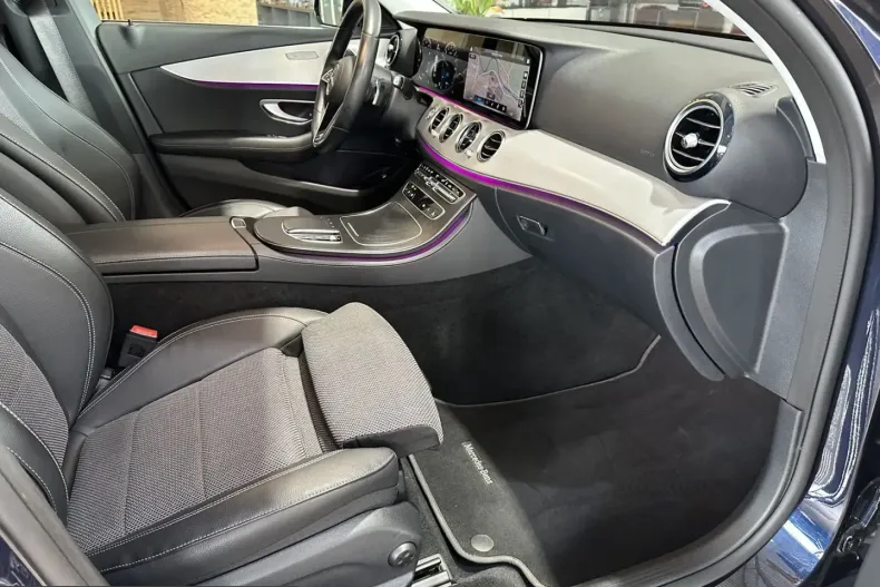Mercedes-Benz E 300 (Clasa E) din 2022 cu 99.625 km - oferta MER252995 - foto 16