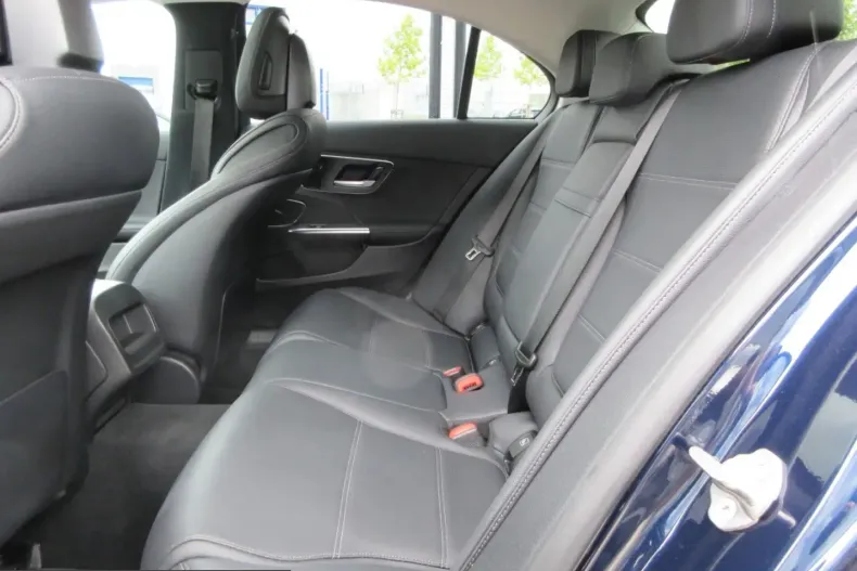 Mercedes-Benz C 200 (Clasa C) din 2022 cu 32.900 km - oferta MER252998 - foto 13