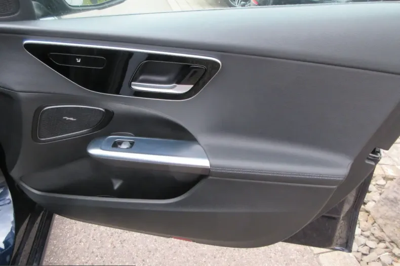 Mercedes-Benz C 200 (Clasa C) din 2022 cu 32.900 km - oferta MER252998 - foto 16