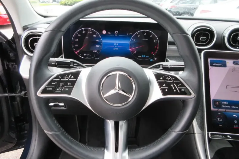 Mercedes-Benz C 200 (Clasa C) din 2022 cu 32.900 km - oferta MER252998 - foto 18