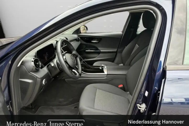 Mercedes-Benz C 200 (Clasa C) din 2022 cu 27.496 km - oferta MER252999 - foto 9