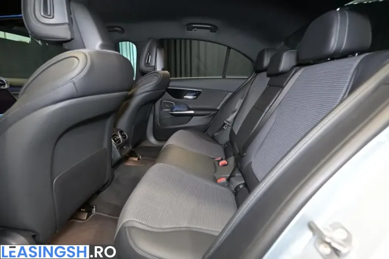 Mercedes-Benz C 200 (Clasa C) din 2024 cu 15.800 km - oferta MER253006 - foto 5