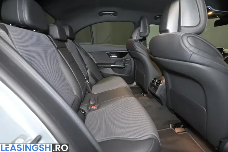 Mercedes-Benz C 200 (Clasa C) din 2024 cu 15.800 km - oferta MER253006 - foto 6