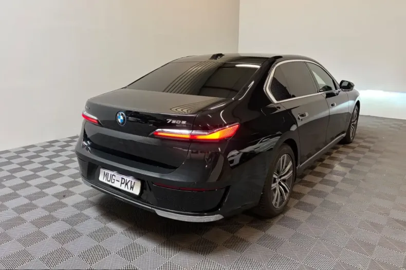 BMW 750 (Seria 7) din 2023 cu 89.500 km - oferta BMW253016 - foto 2