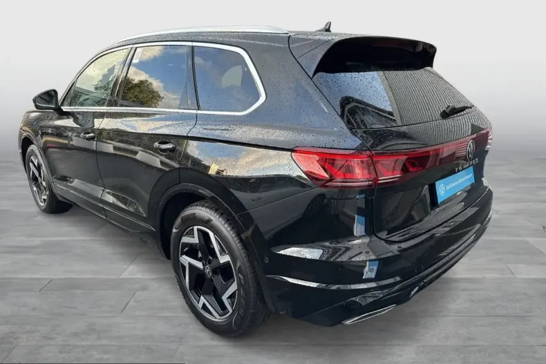 Volkswagen Touareg din 2026 cu 11.436 km - oferta VOL253039 - foto 2