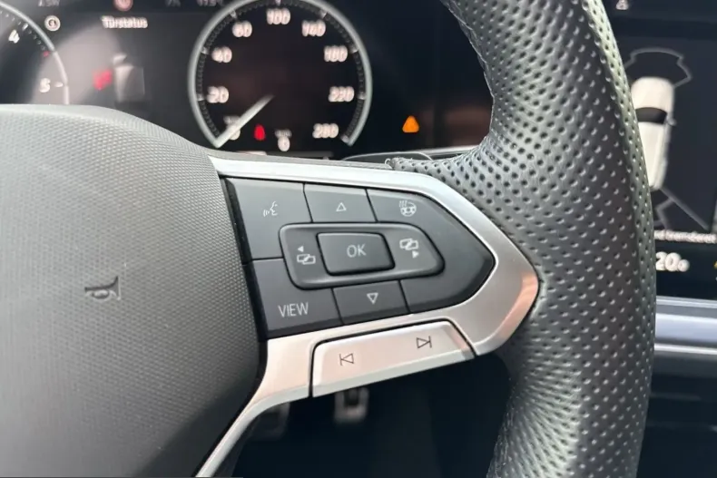 Volkswagen Touareg din 2026 cu 11.436 km - oferta VOL253039 - foto 15